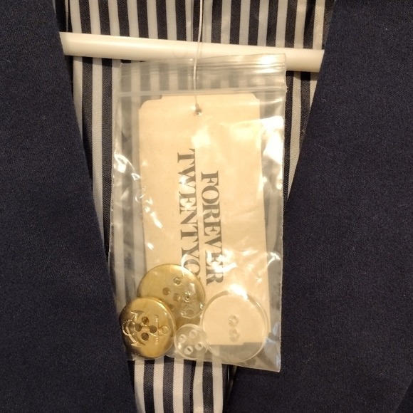 Forever 21 - Career Jacket - Picture 12 of 15